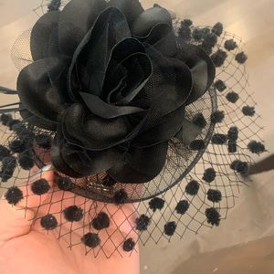 Black fascinator for wedding party !